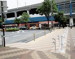 赤羽西口駅前タクシー及び乗用車乗降場所のバリアフリー化
